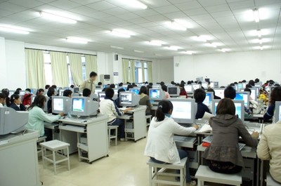 计算机教学实训室